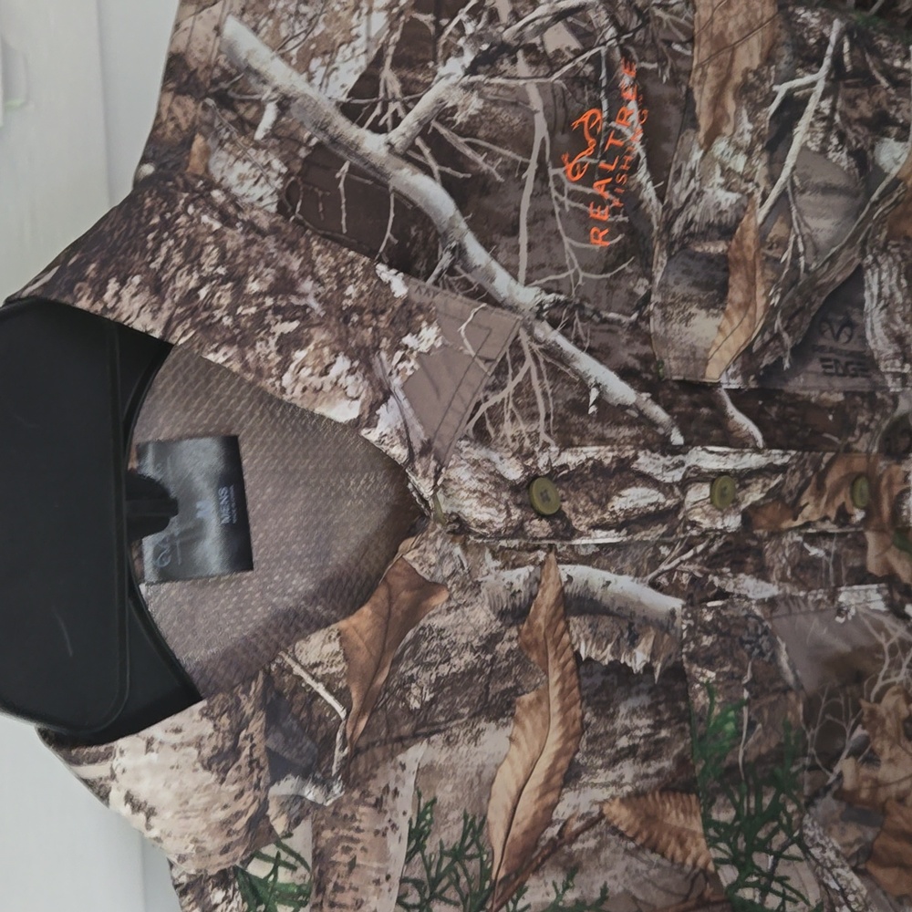 Realtree Fishing camouflage long sleeve shirt - Picture 4 of 10